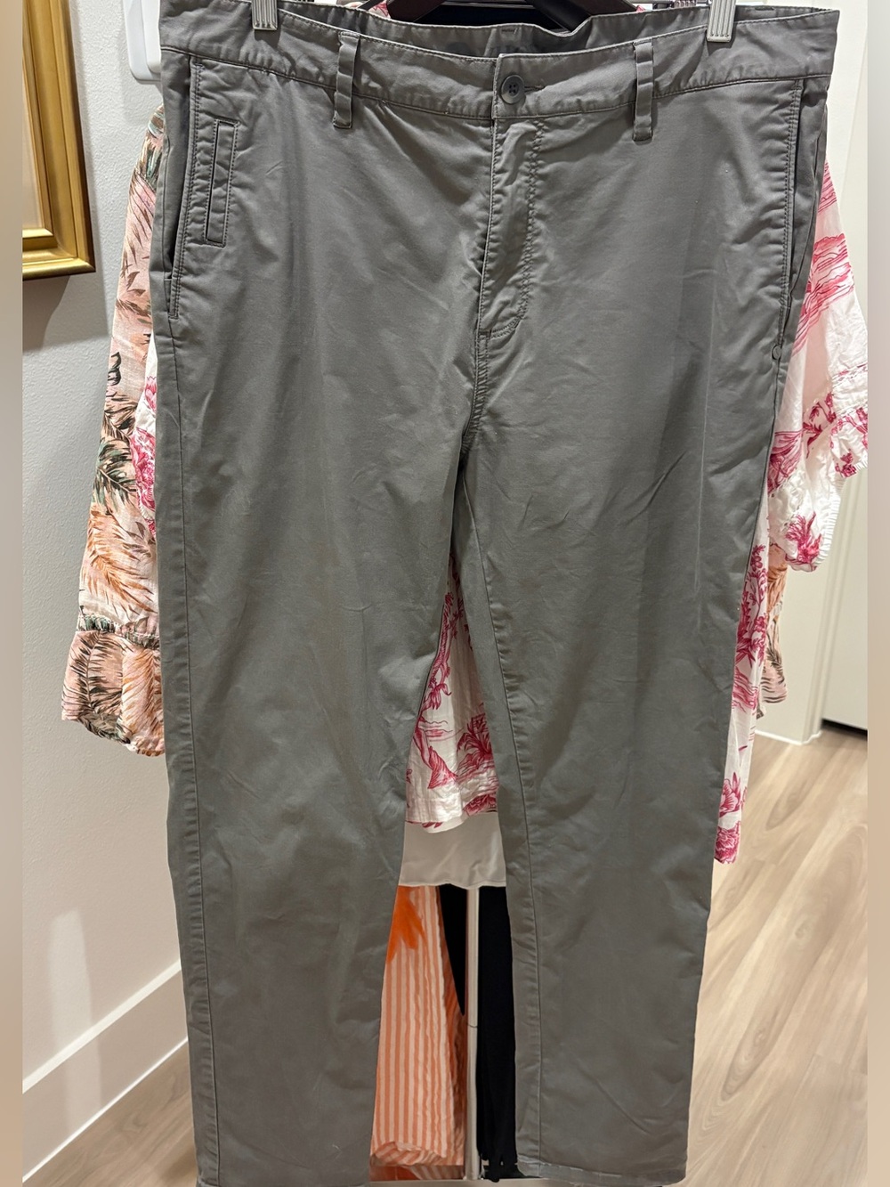 Vuori Collins / Cascade Tech Chino Pant Shade Dark Oregano Sz 36
